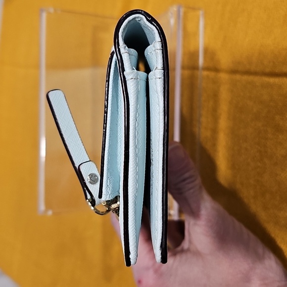 Kate Spade, Laurel Way Stacy Wallet, EUC - Picture 13 of 16